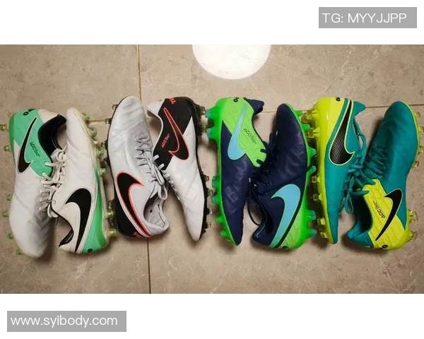 现役球星如何选择经典足球鞋 盘点那些穿传奇鞋款的足坛巨星